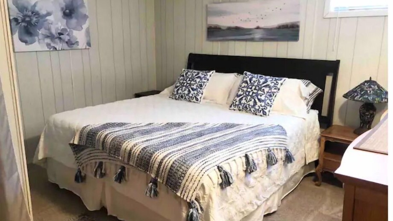 Photo of Bedroom in Okanagan-Similkameen