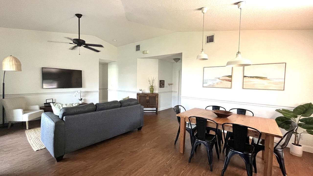 Photo of Livingroom in North Palm Beach Heights