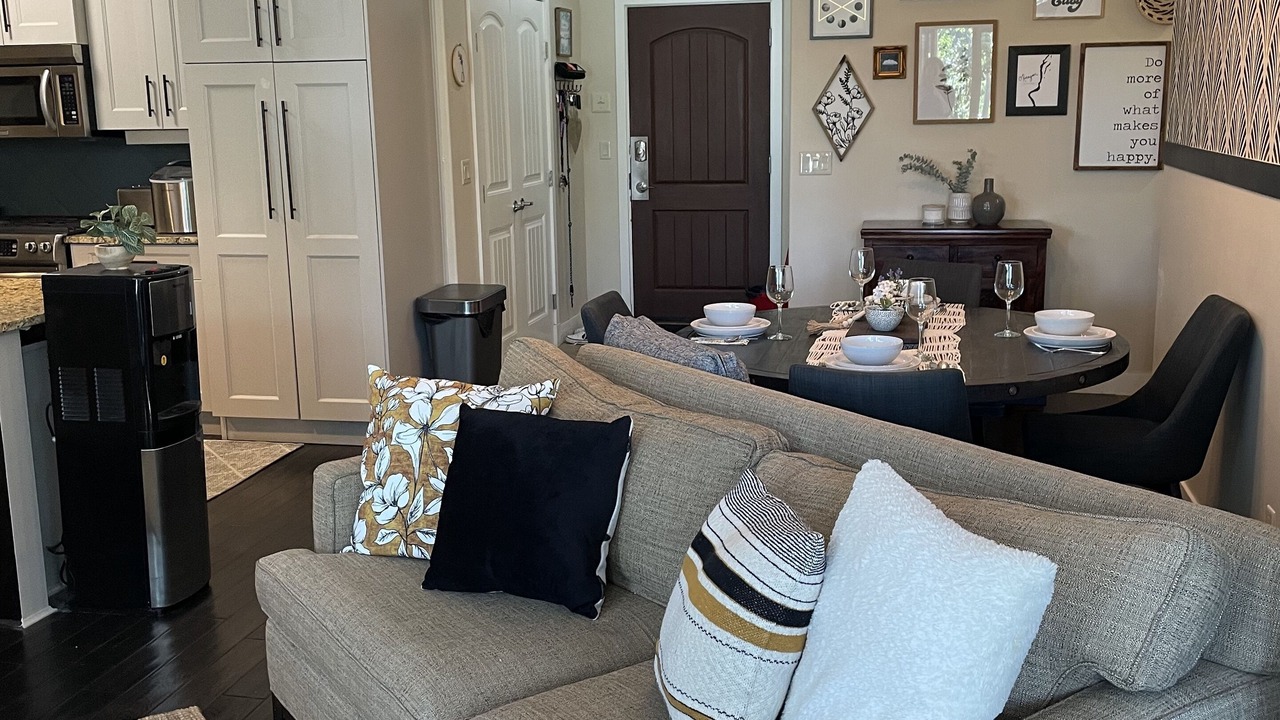 Photo of Livingroom in Westbank