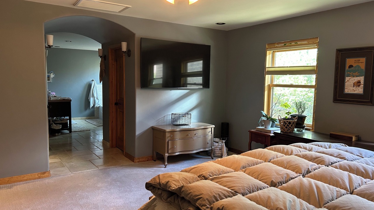 Photo of Bedroom in Lake City