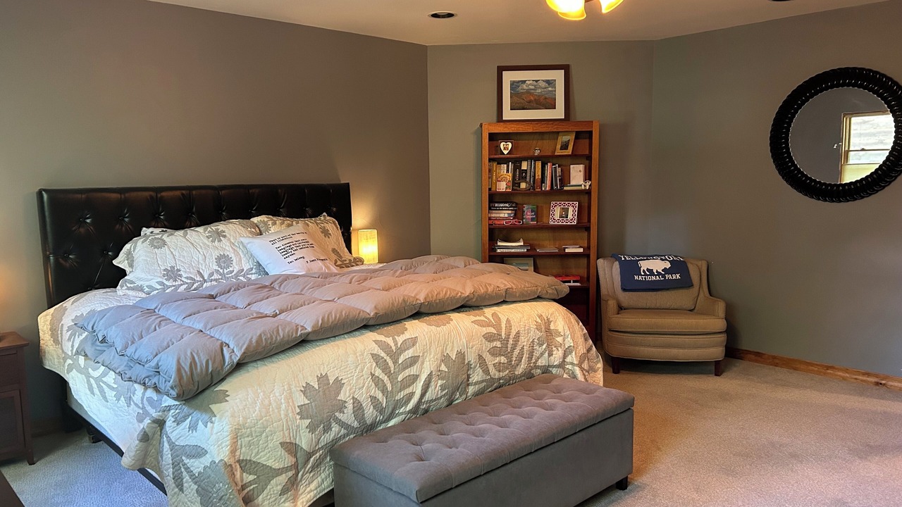 Photo of Bedroom in Lake City