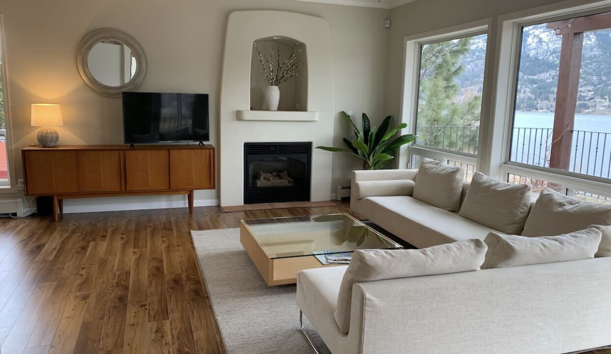 Photo of Livingroom in Okanagan-Similkameen