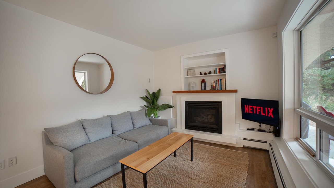 Photo of Livingroom in Okanagan-Similkameen