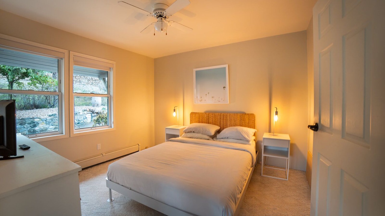 Photo of Bedroom in Okanagan-Similkameen
