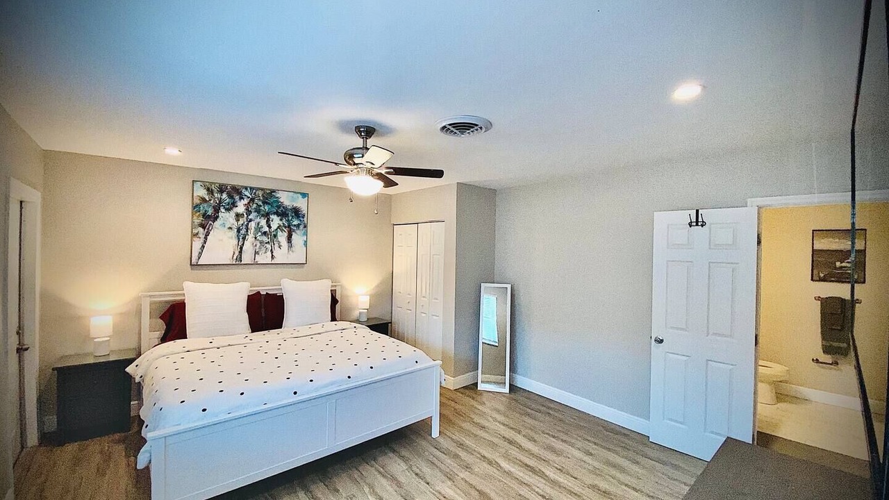 Photo of Bedroom in Deerfield Beach