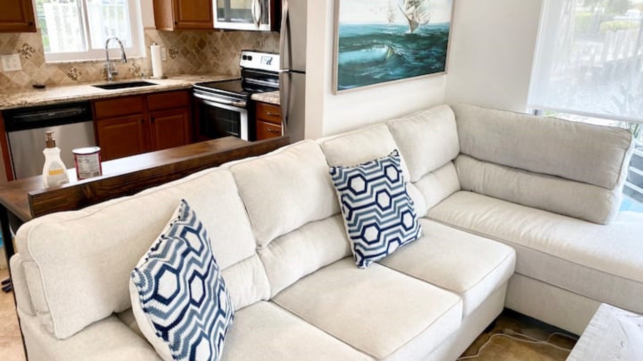 Photo of Livingroom in Harbor Village