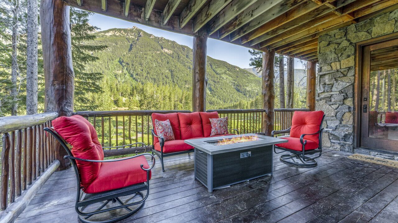 Photo of Patio Balcony in East Kootenay