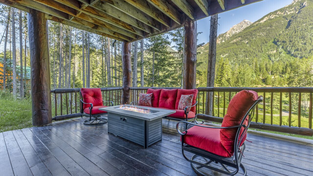 Photo of Patio Balcony in East Kootenay