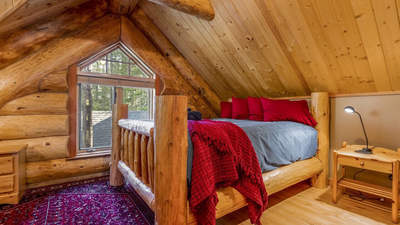 Photo of Bedroom in East Kootenay