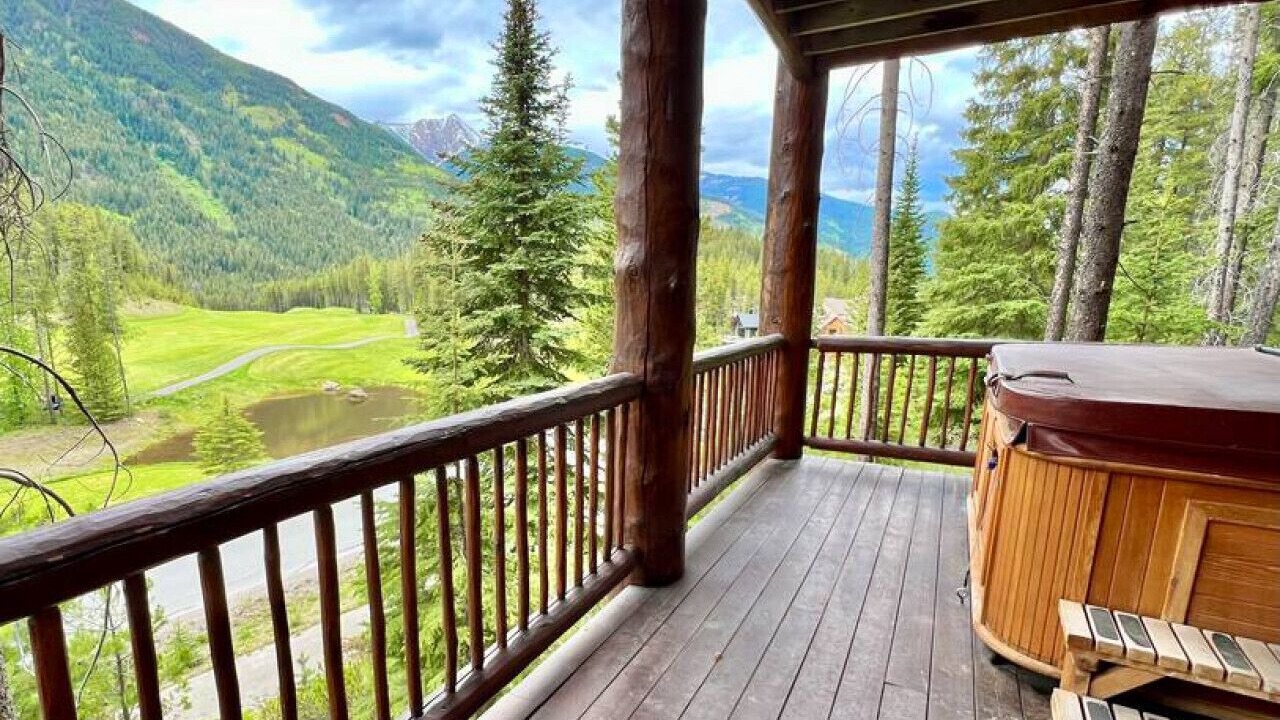 Photo of Patio Balcony in East Kootenay