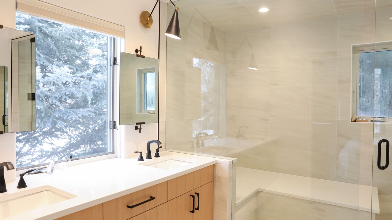 Photo of Bathroom in Basalt