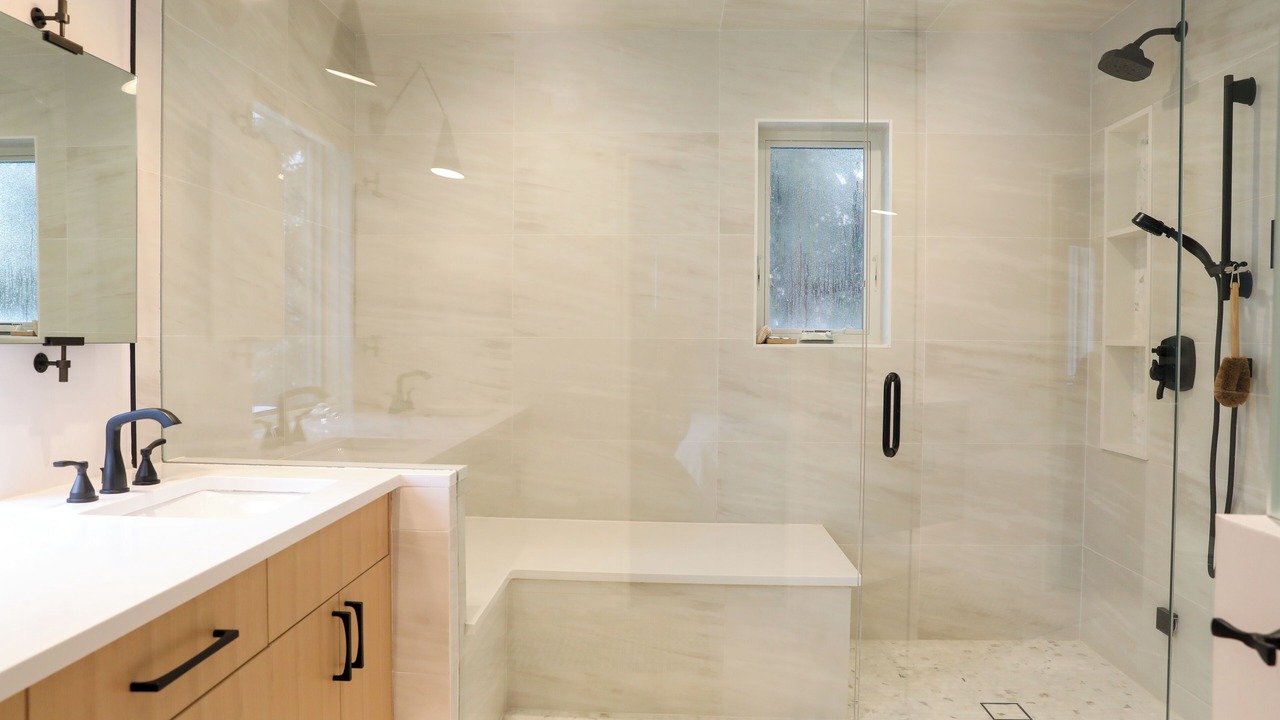 Photo of Bathroom in Basalt