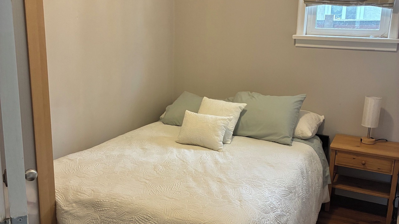 Photo of Bedroom in Okanagan-Similkameen