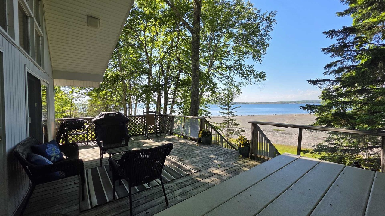 Photo of Patio Balcony in Salsbury Cove