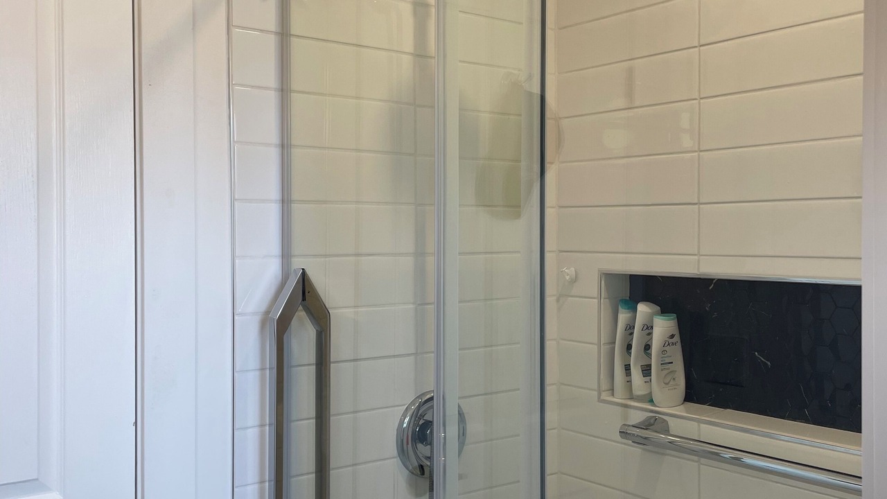 Photo of Bathroom in Okanagan-Similkameen
