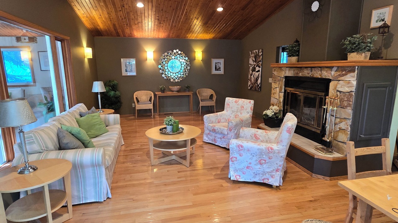 Photo of Livingroom in Sunbreaker Cove