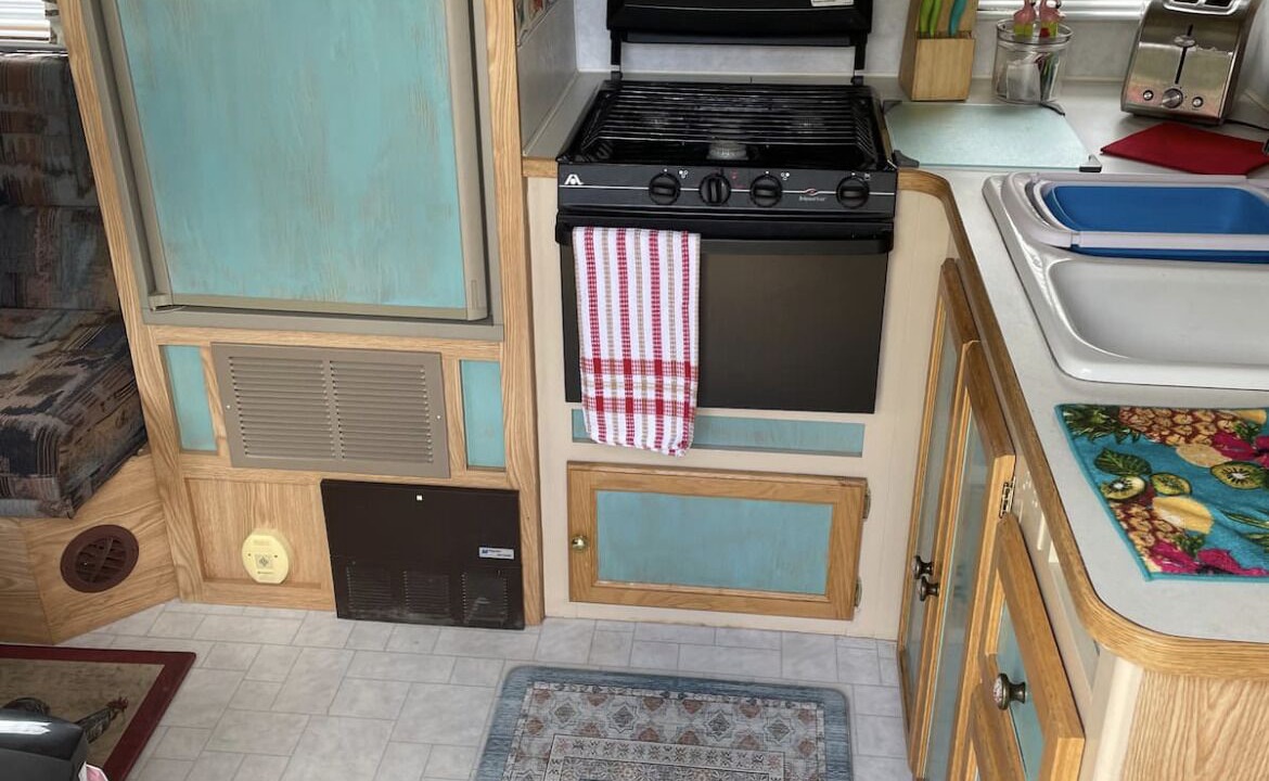 Photo of Kitchen in Okanagan-Similkameen