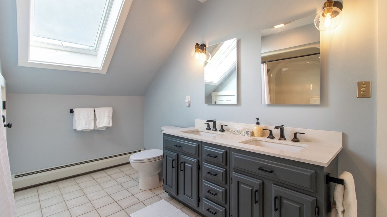 Photo of Bathroom in East Burke
