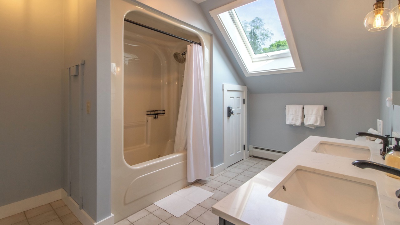 Photo of Bathroom in East Burke