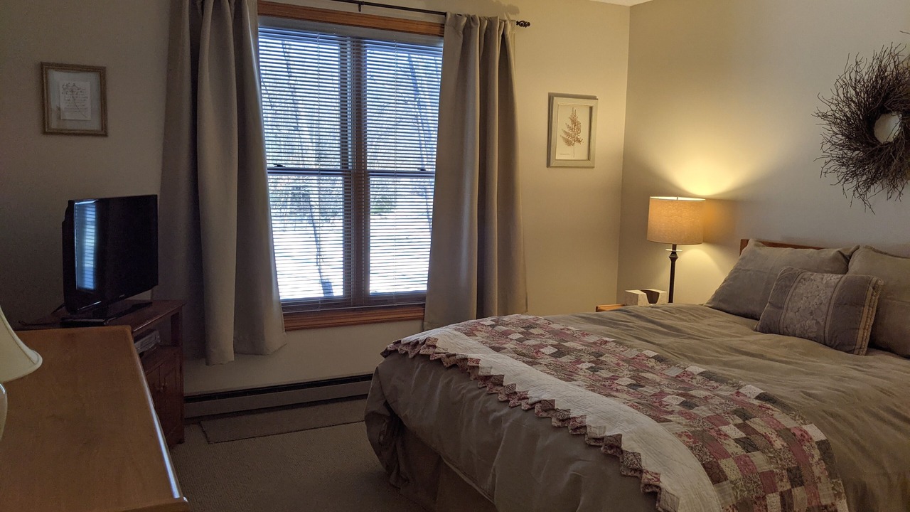 Photo of Bedroom in North Woodstock