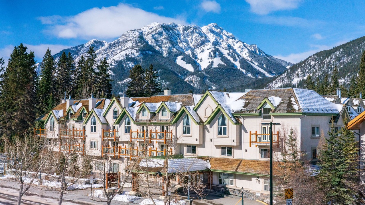 Photo of Others in Banff