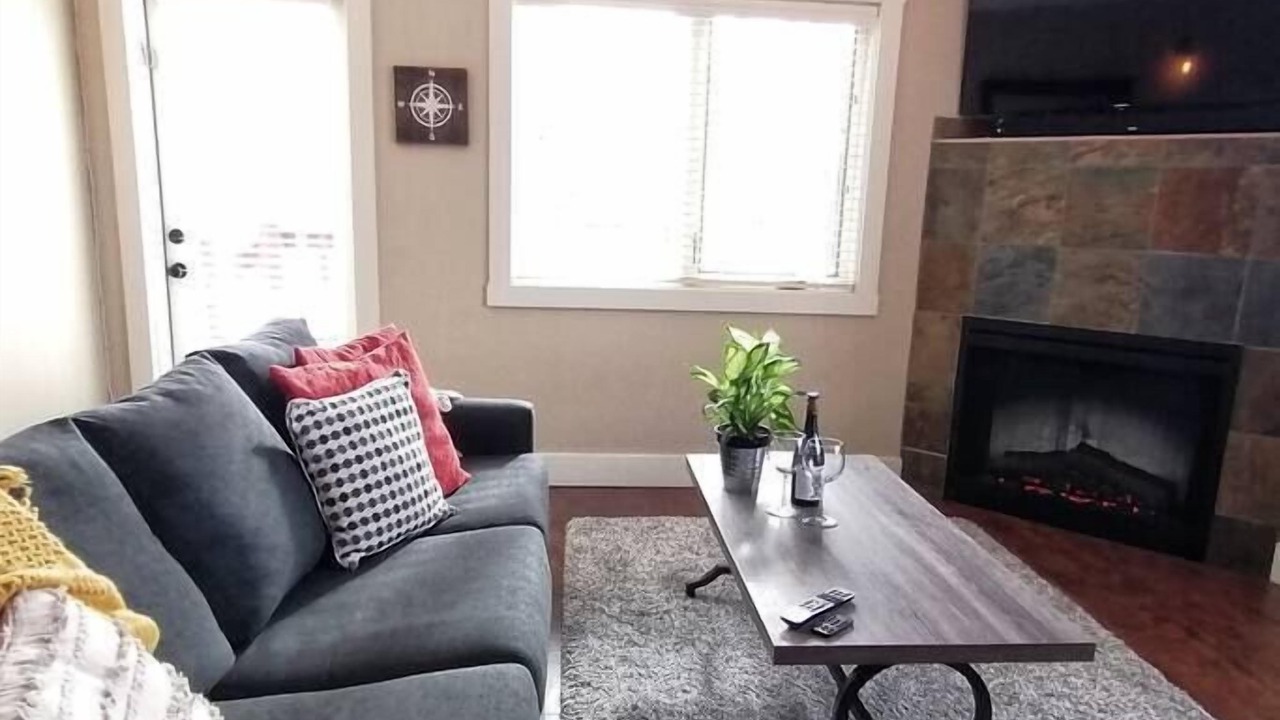 Photo of Livingroom in East Kootenay