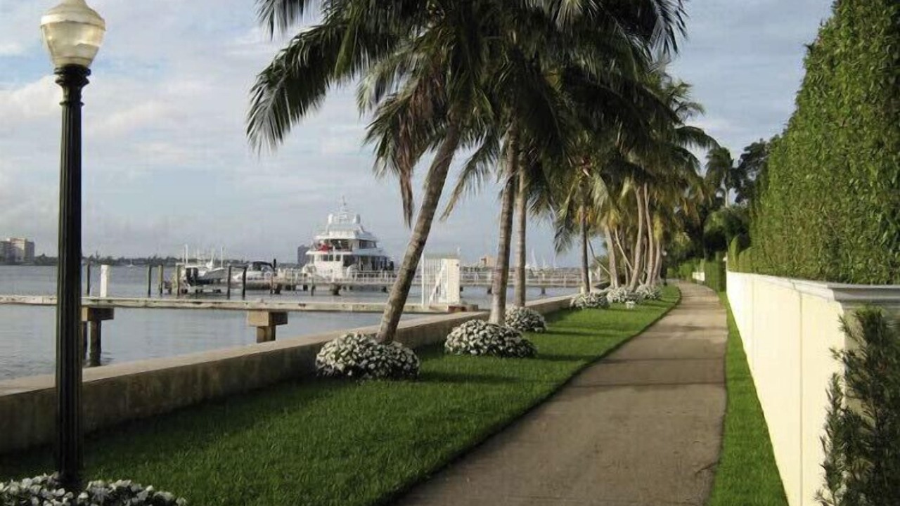 Photo of Others in Hobe Sound