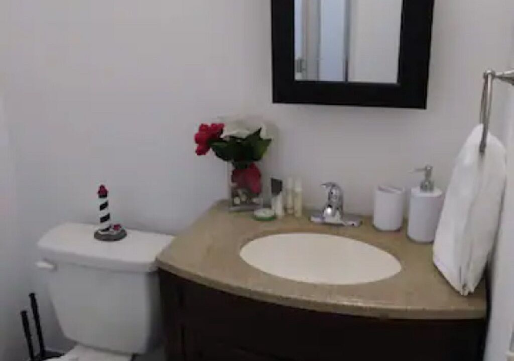 Photo of Bathroom in Garden Isles