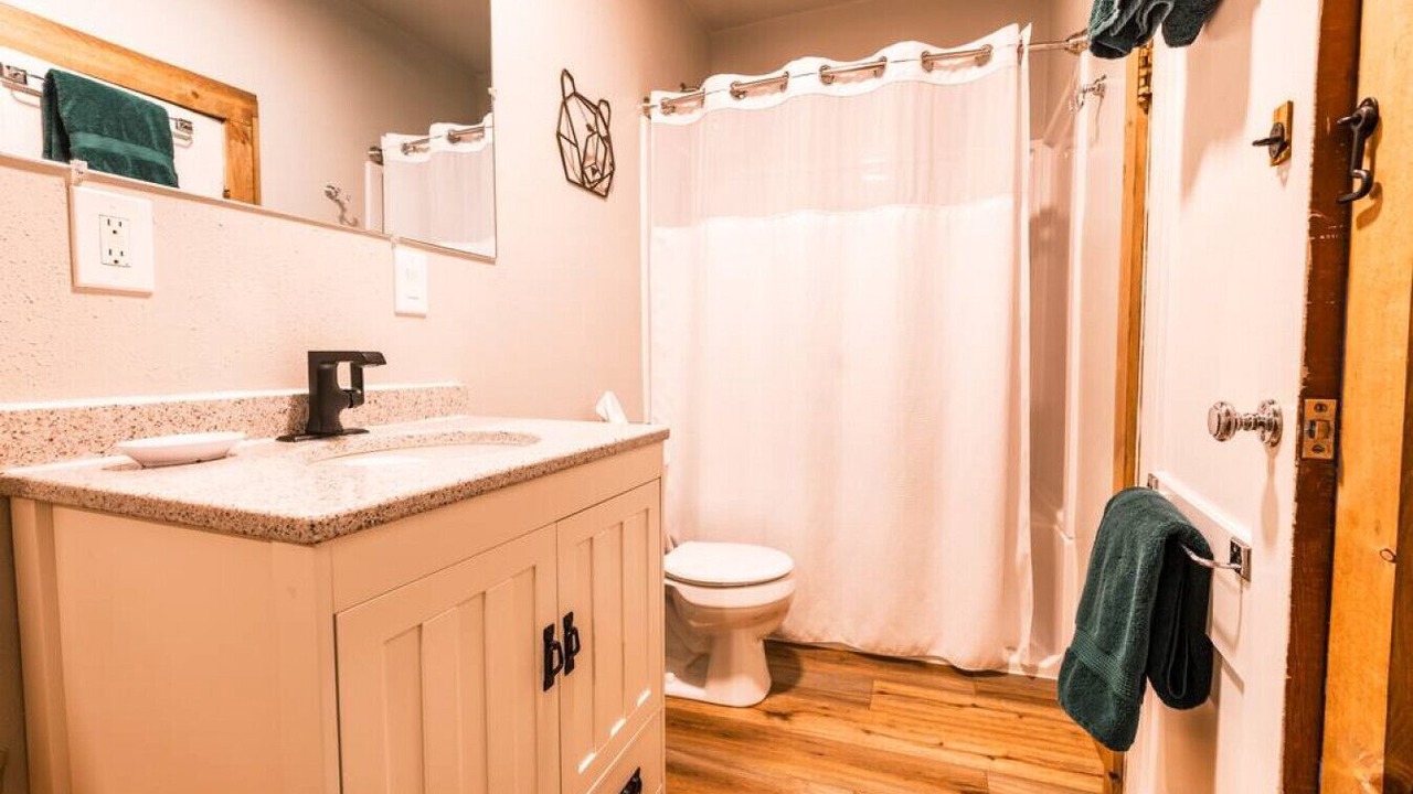 Photo of Bathroom in Woods Landing-Jelm