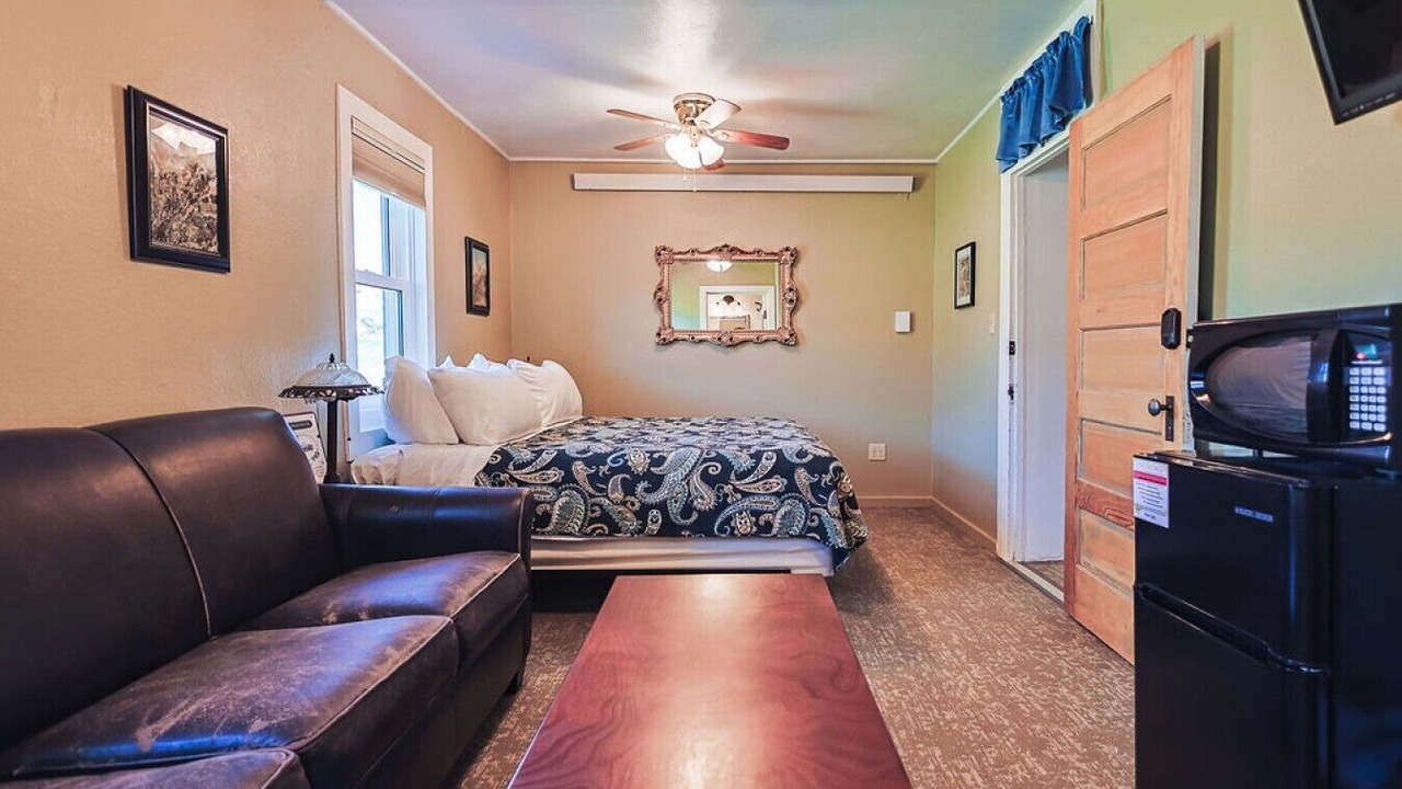 Photo of Livingroom in Centennial
