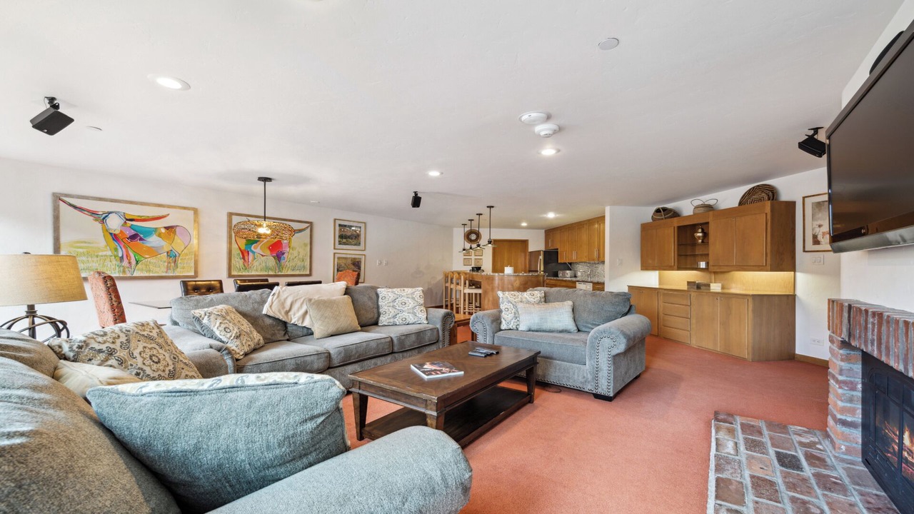 Photo of Livingroom in Vail