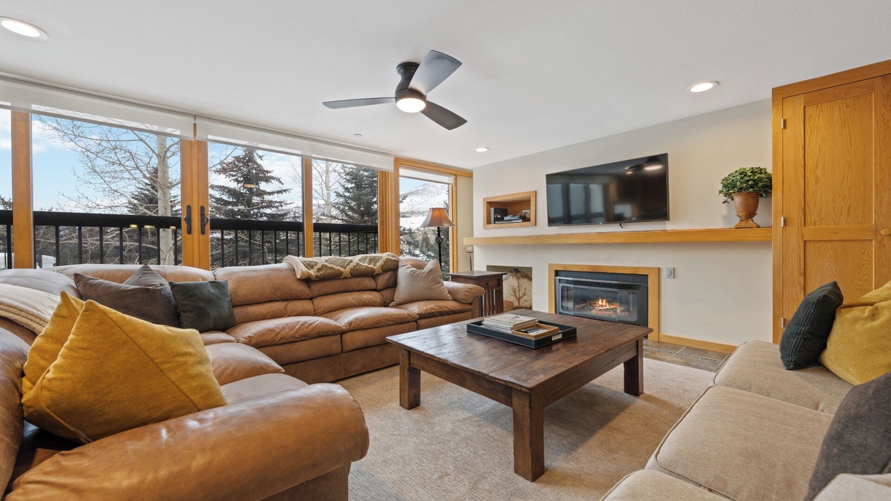 Photo of Livingroom in Vail