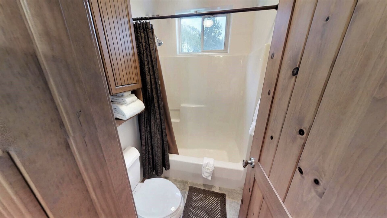 Photo of Bathroom in Red River