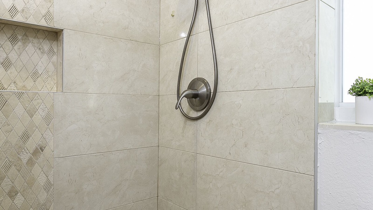 Photo of Bathroom in Garden Isles