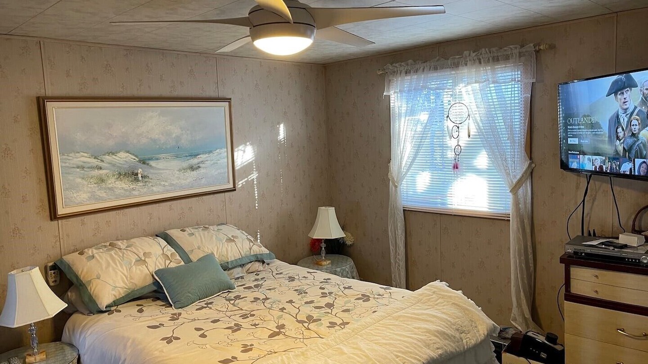 Photo of Bedroom in Silver Sands