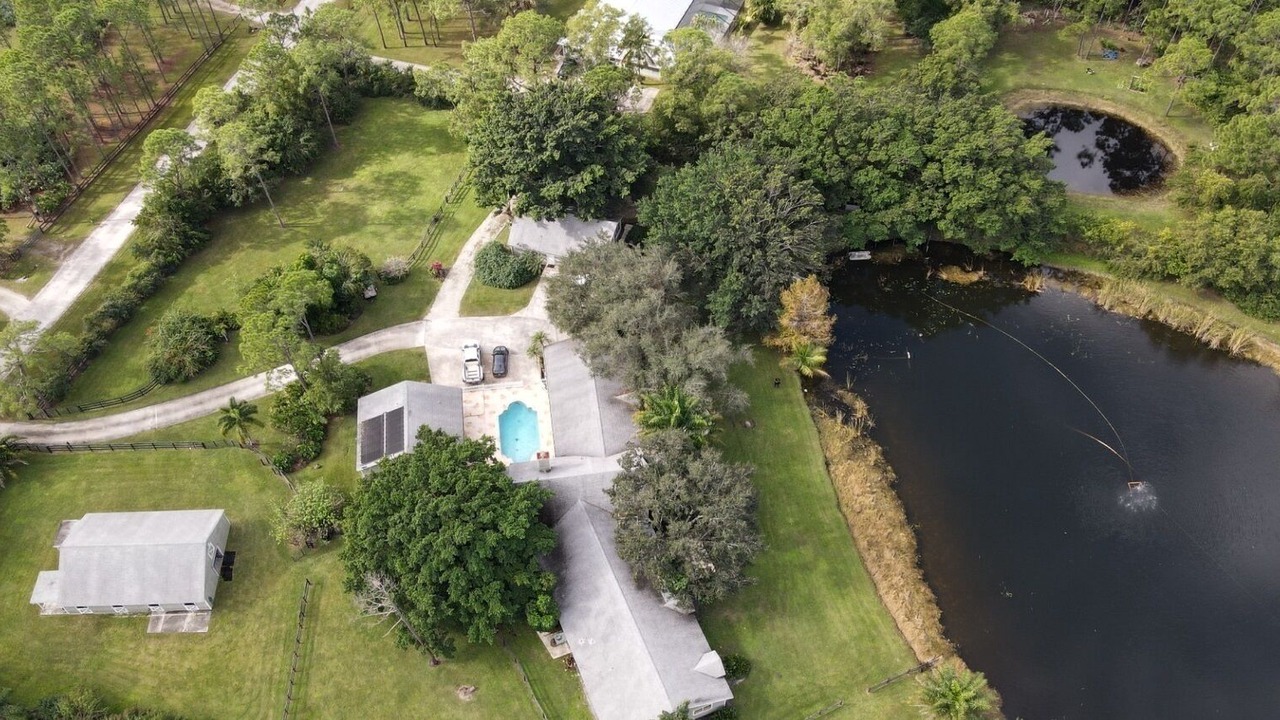 Photo of Outdoor in Jupiter Farms