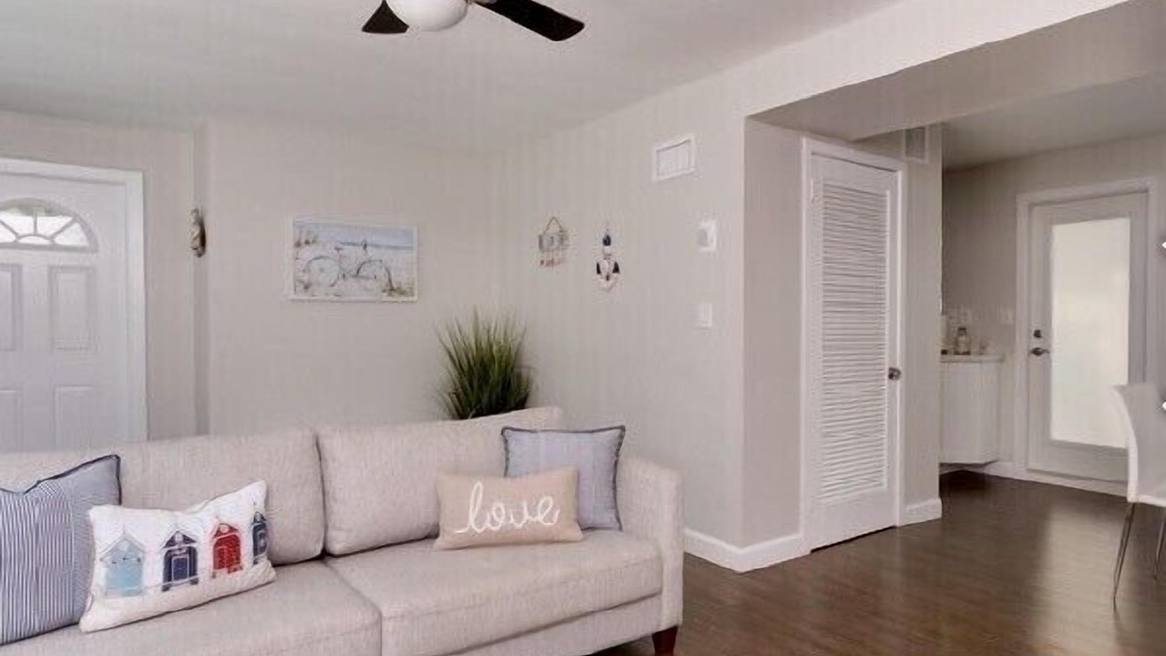 Photo of Livingroom in East Fort Lauderdale