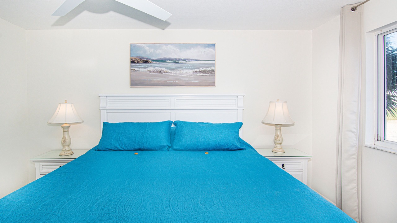 Photo of Bedroom in Jupiter Bay