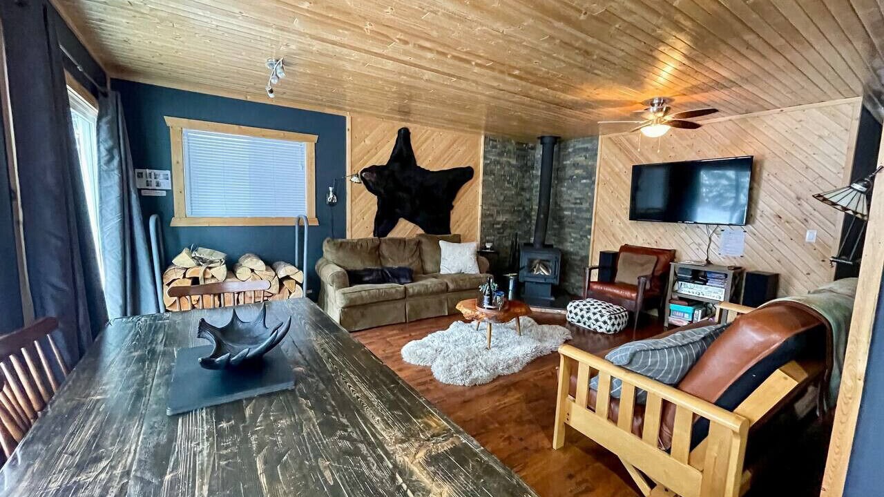 Photo of Livingroom in Okanagan-Similkameen