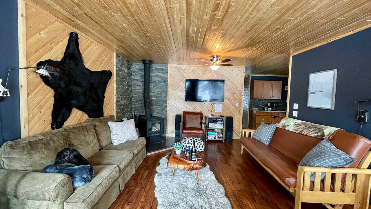 Photo of Livingroom in Okanagan-Similkameen