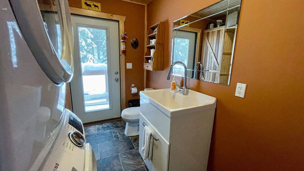 Photo of Bathroom in Okanagan-Similkameen