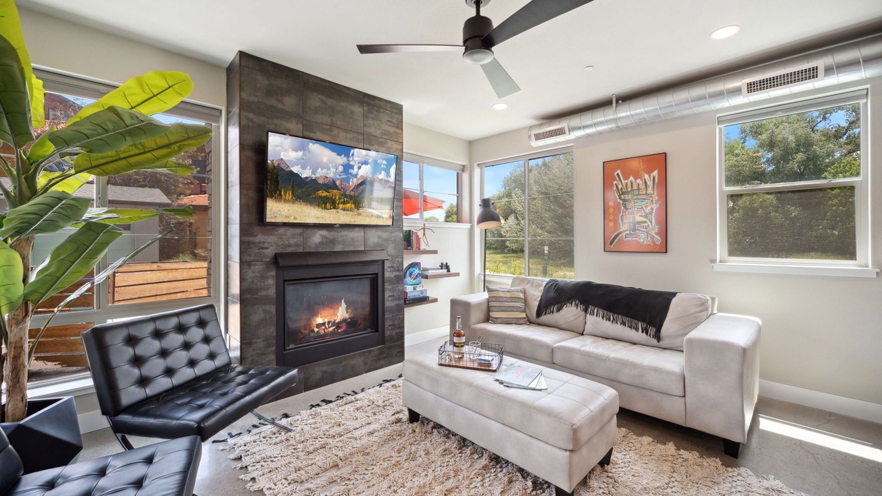 Photo of Livingroom in Old Town North
