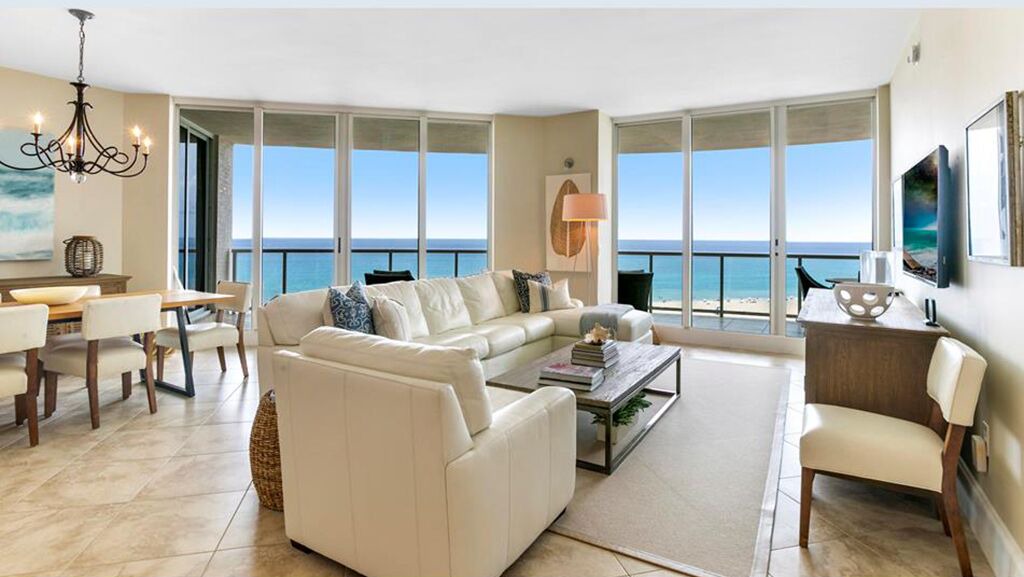 Photo of Livingroom in Singer Island