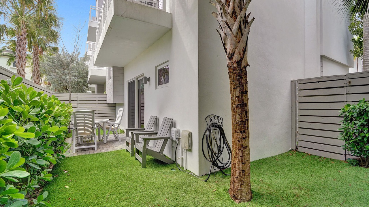Photo of Patio Balcony in Pompano Beach