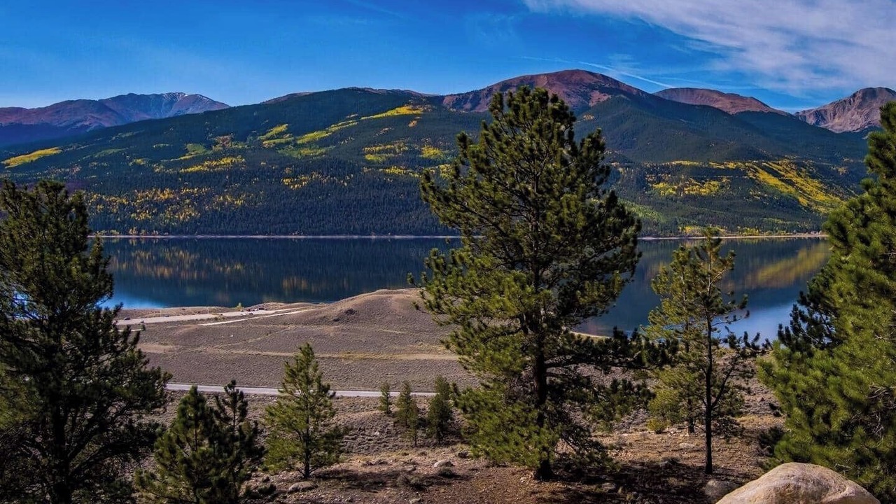 Photo of Others in Twin Lakes