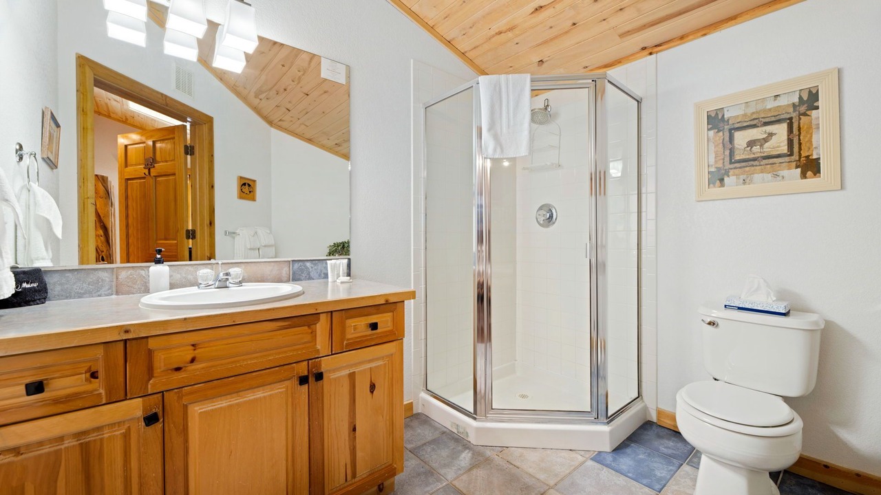 Photo of Bathroom in Fall River Estates