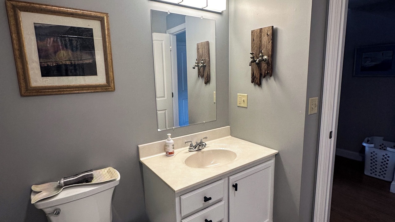 Photo of Bathroom in Malletts Bay