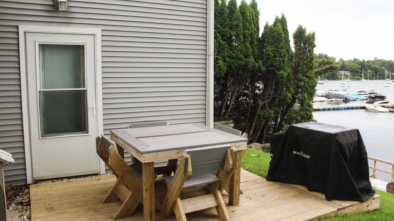 Photo of Outdoor in Malletts Bay