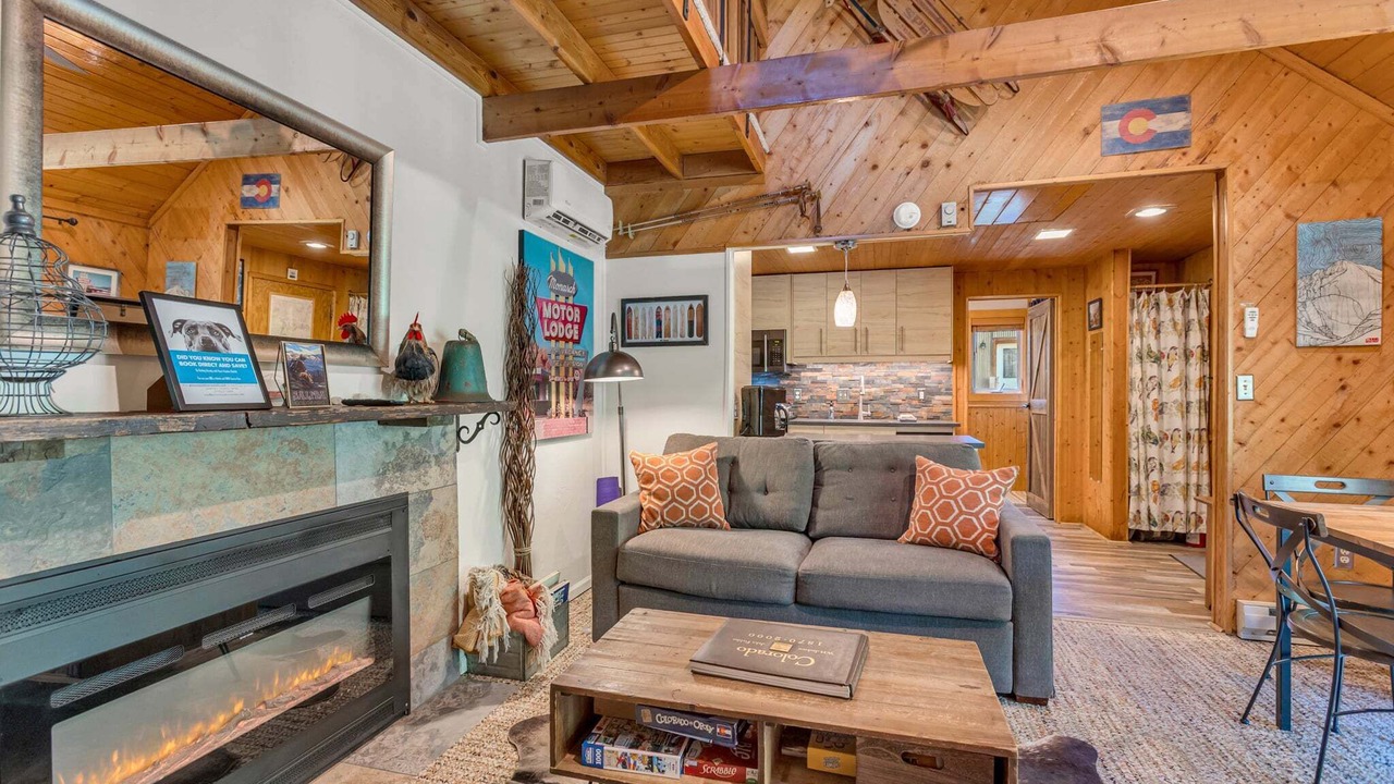 Photo of Livingroom in Garfield