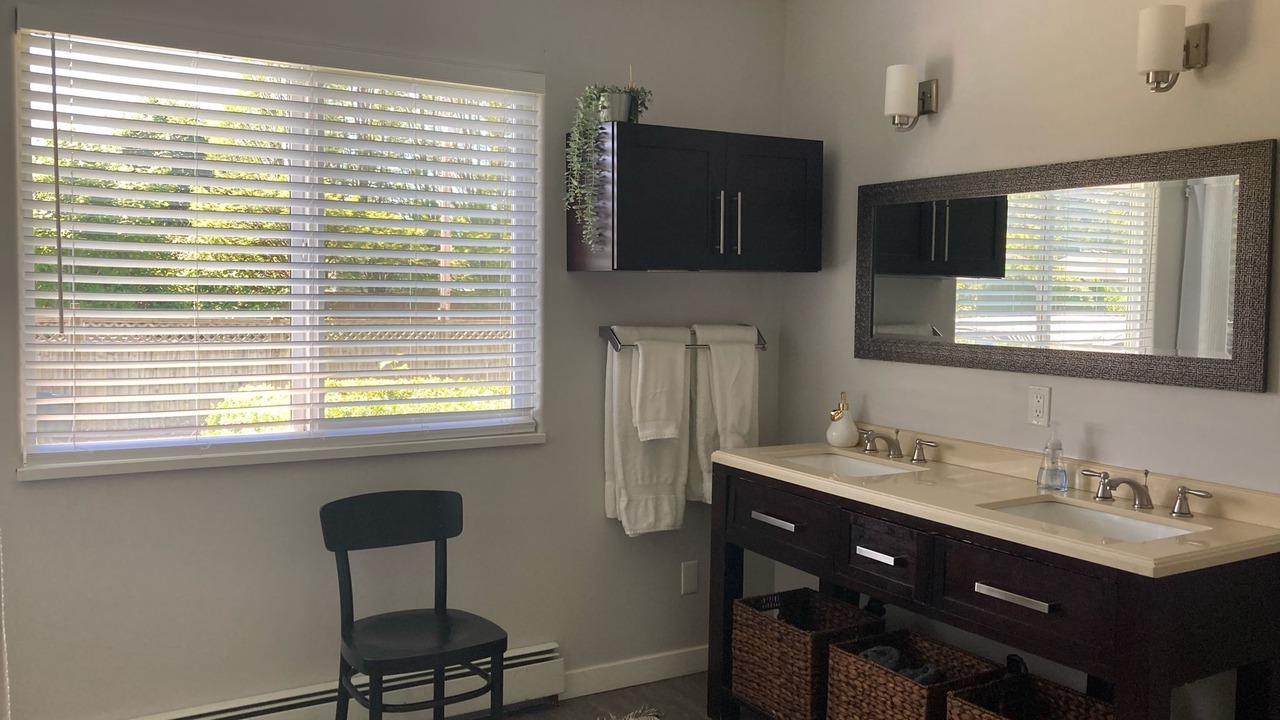 Photo of Bathroom in Maple Ridge
